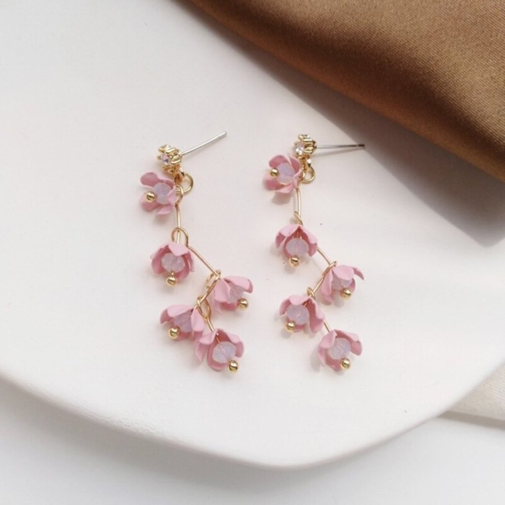 Vintage Fashion Trendy Earrings Flowers